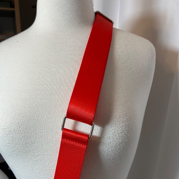 NWT IHKWIP ORANGE CROSSBODY BAG WITH ADJUSTABLE STRAPS - Picture 3 of 8